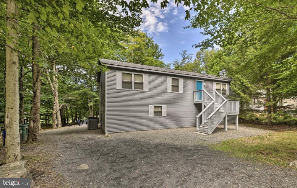 327 Country Place Dr — photo