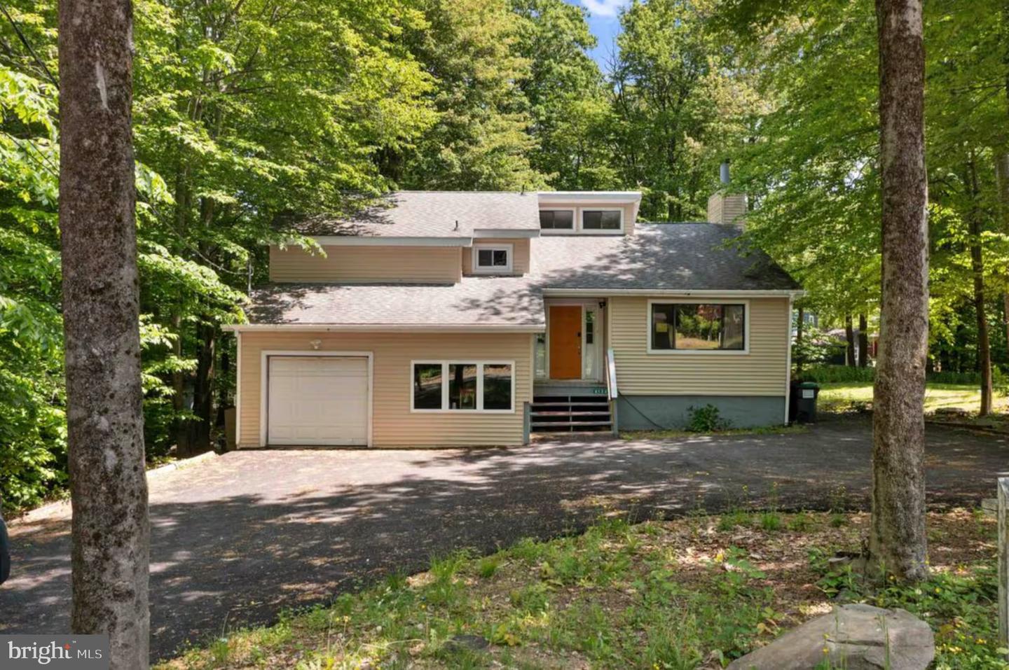 8123 Mayfair Rd — photo
