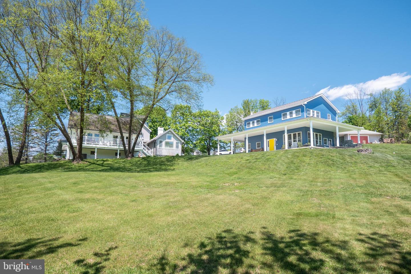 1072 Five Points Richmond Rd — photo