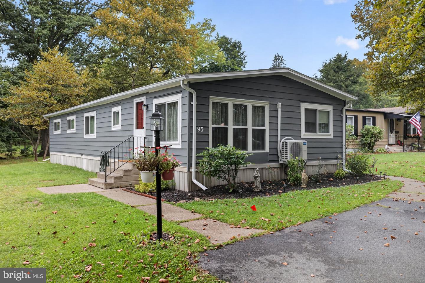 93 Hickory Hills Dr — photo