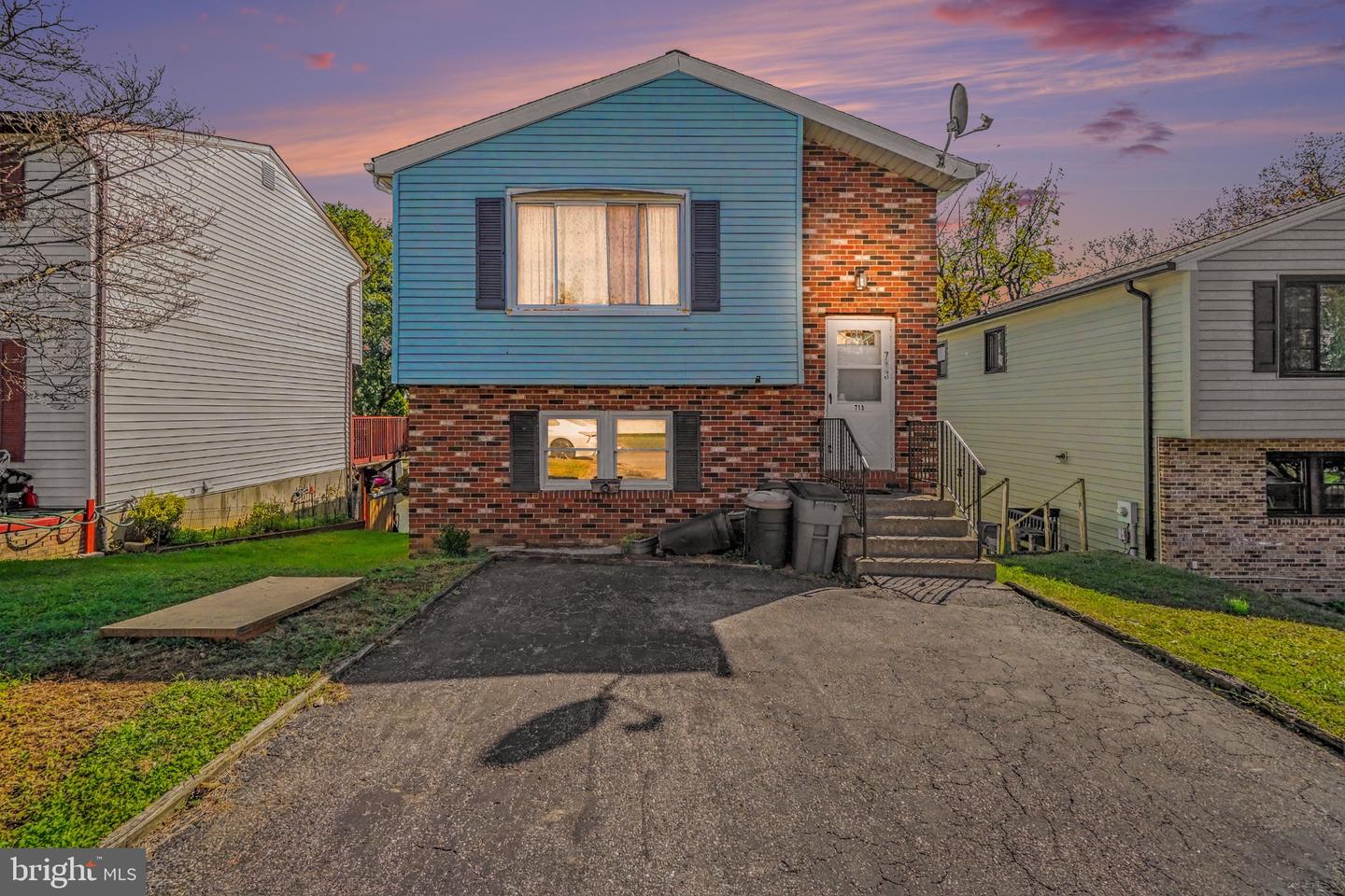 713 Sterlingworth Ter — photo
