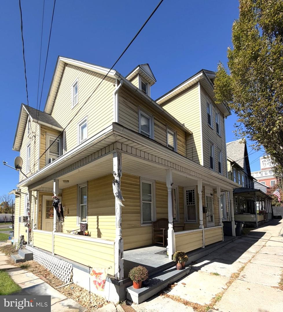 310 S Main St — photo