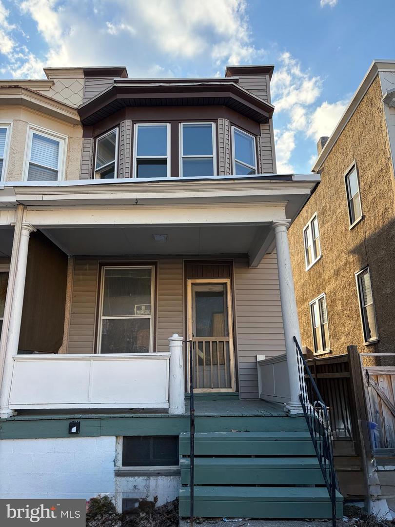 8 N Locust St — photo