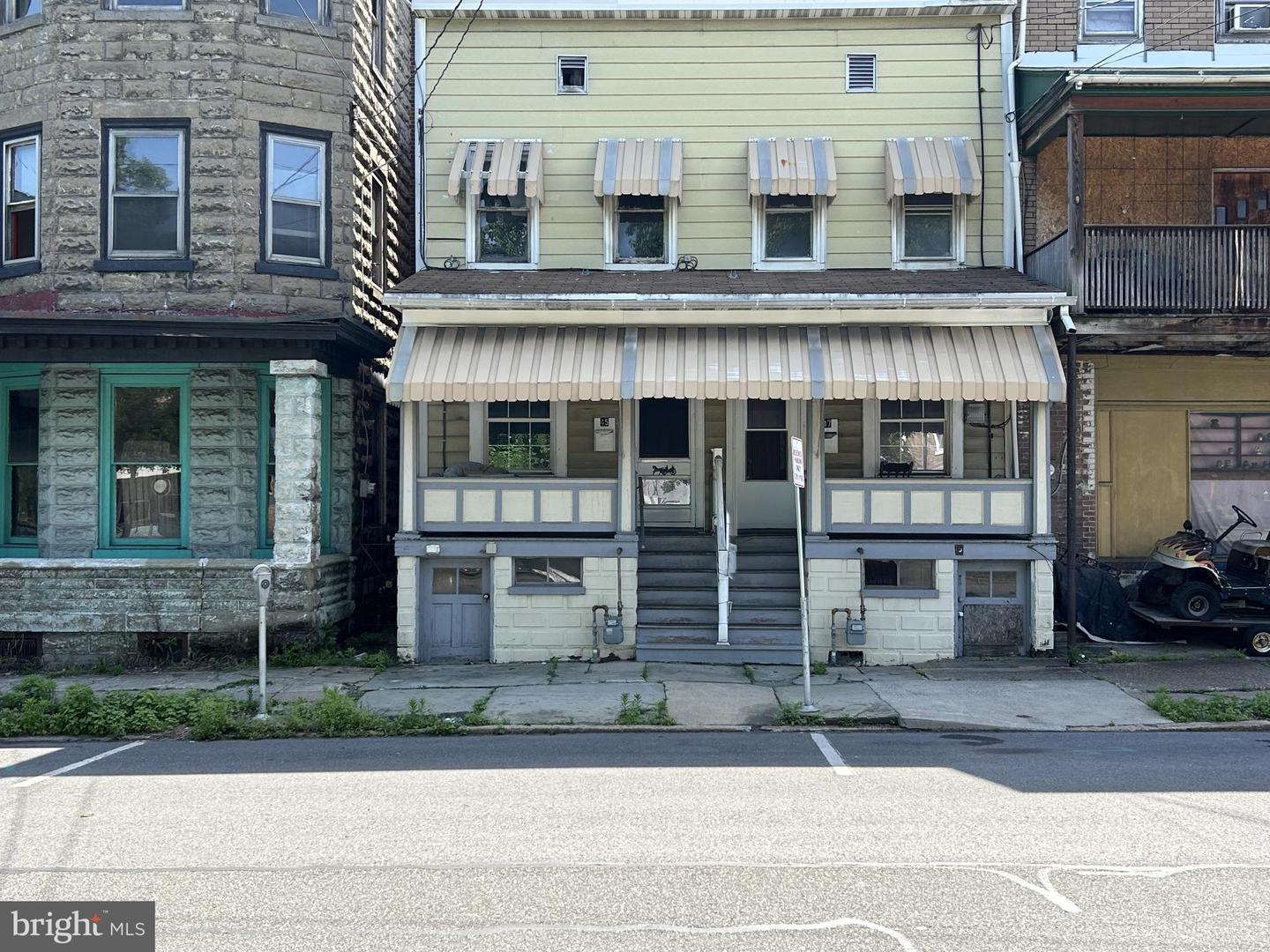 45-47 S Market St — photo