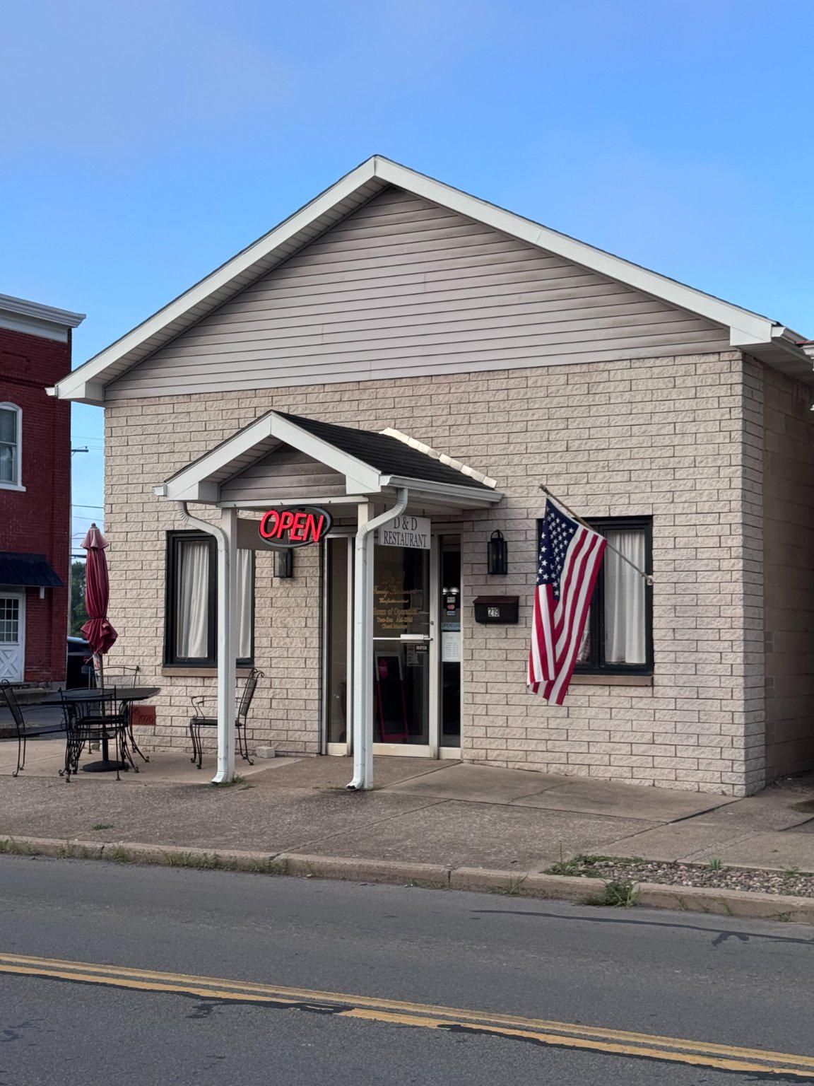 219 Main St — photo