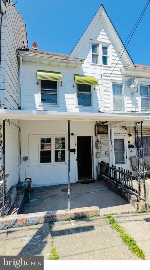 1139 W Pine St — photo