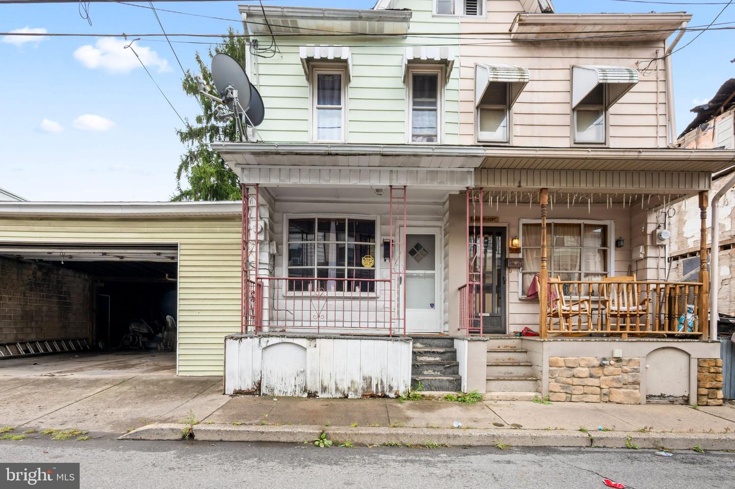 122 S Pearl St — photo