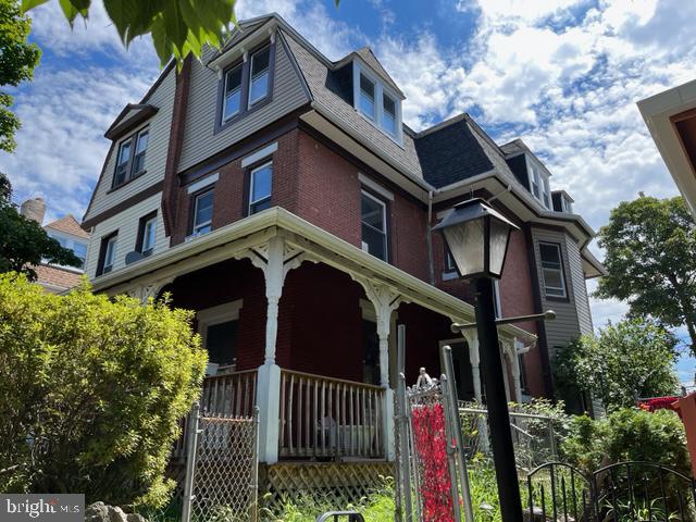 310 W Earlham Ter — photo