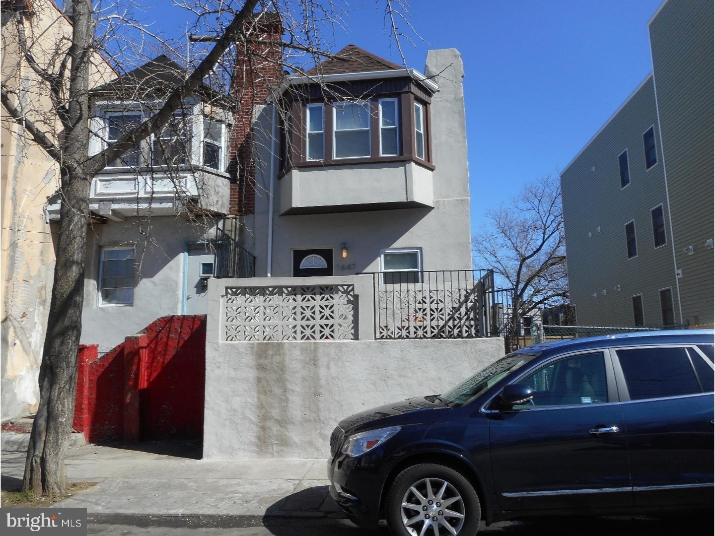 1647 N Marshall St — photo
