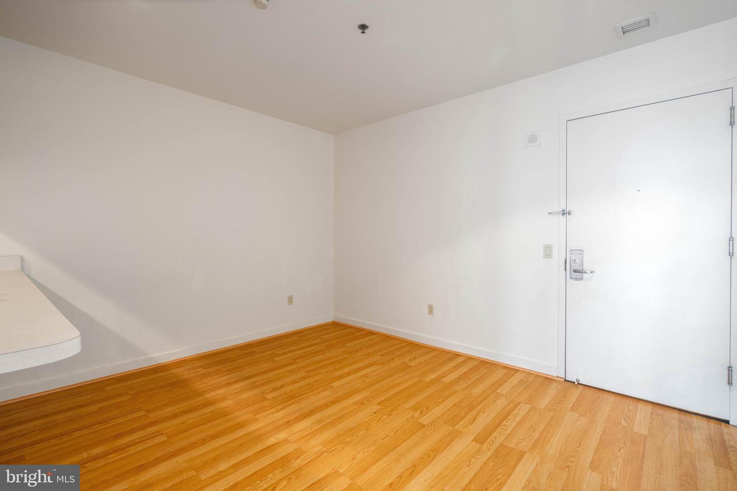 1100 Vine St #415 — photo