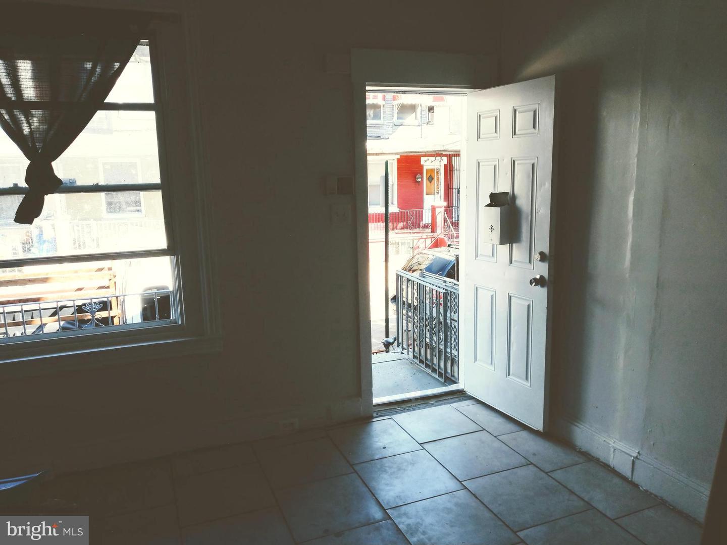 3032 N Swanson St — photo