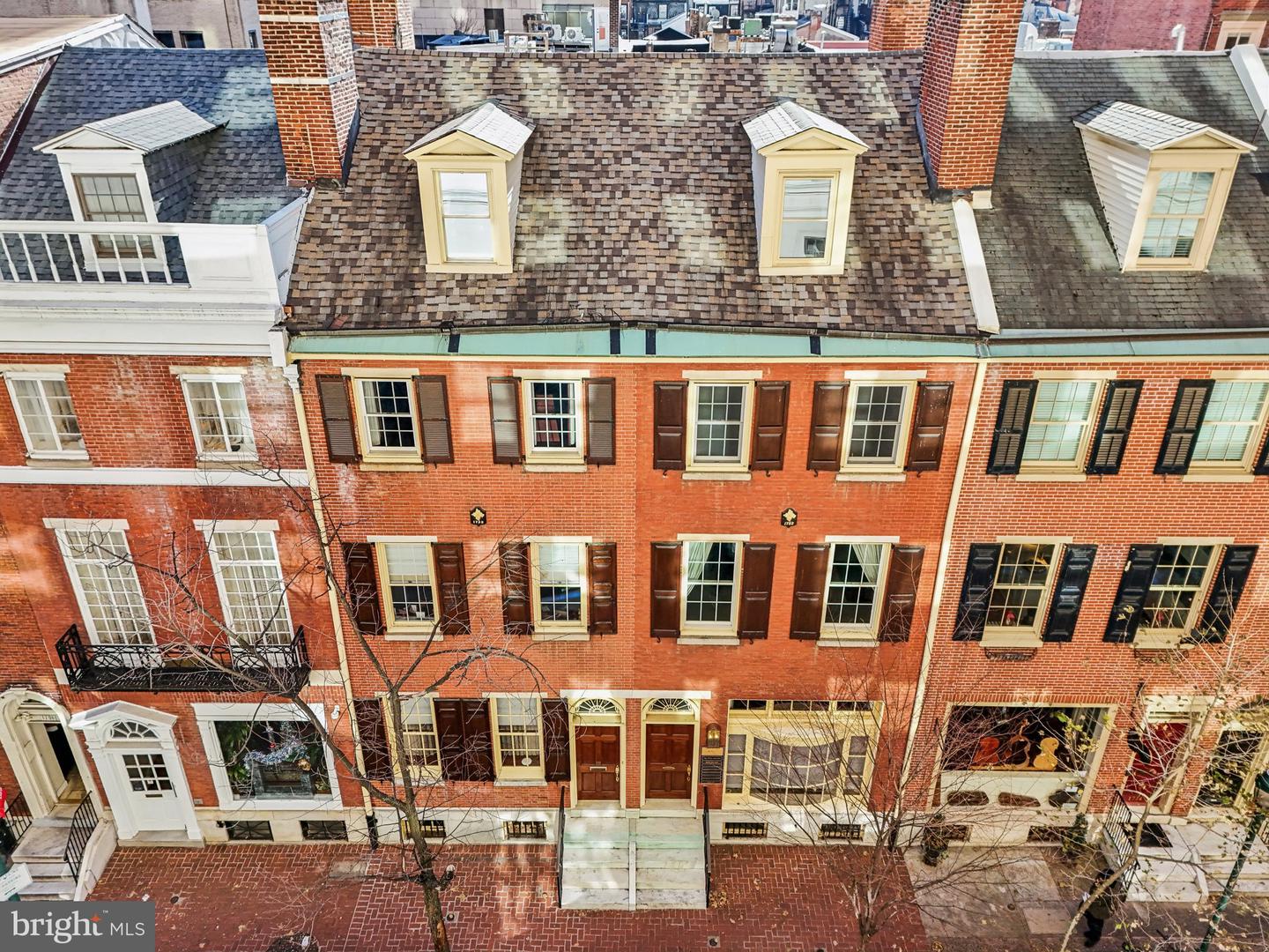 1710-12 Locust St — photo
