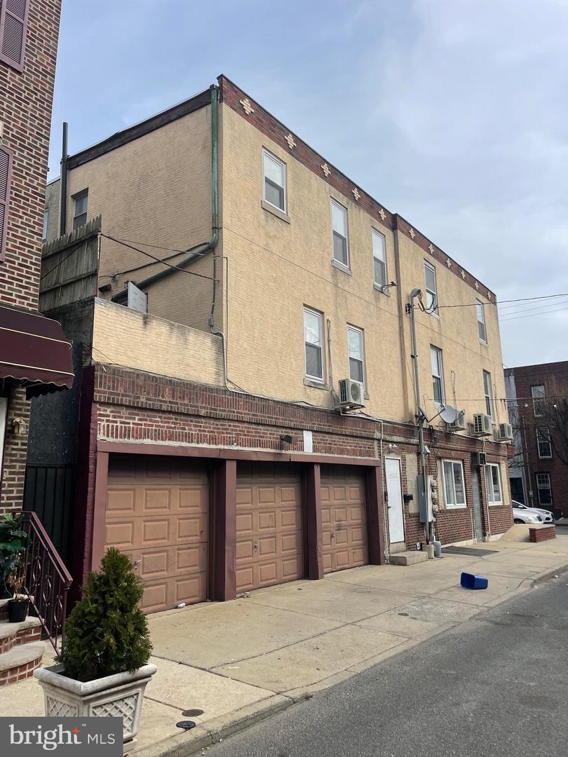 1162 S 10th Street, Philadelphia, PA 19147