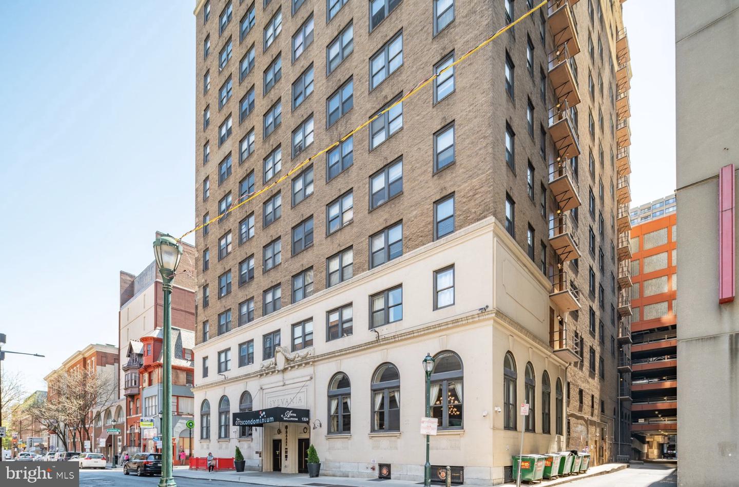 1324 Locust St #619 — photo