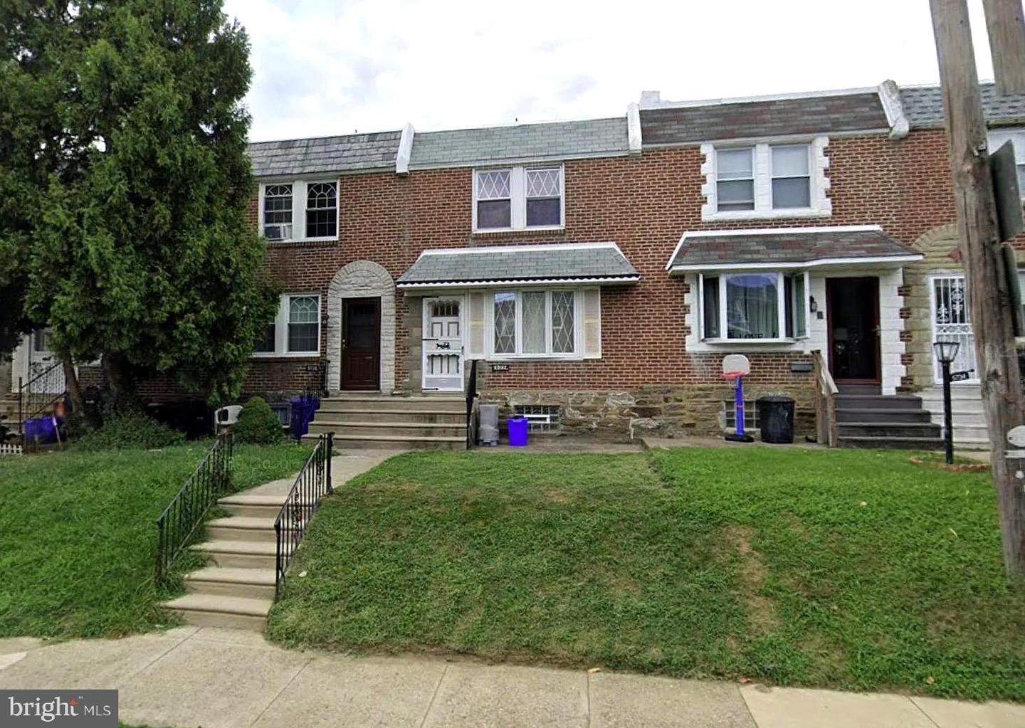 5732 Tackawanna St — photo