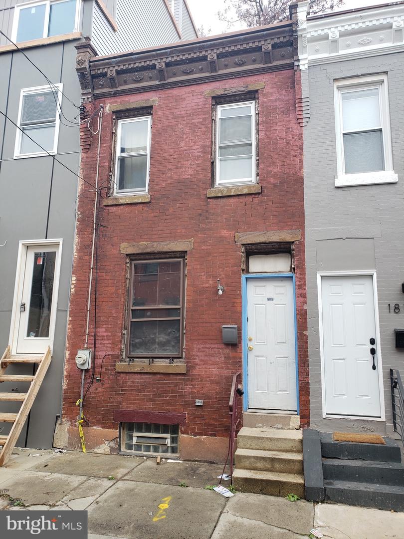 1817 Waterloo St — photo