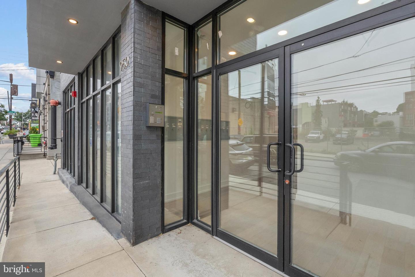 950 N 2nd St #Unit 5C — photo