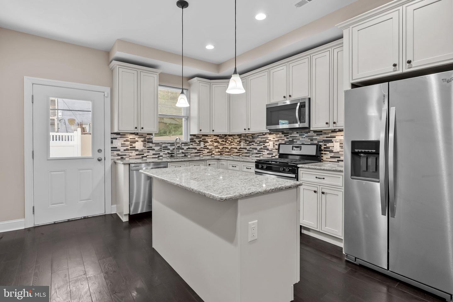 2113 Reed Street, Philadelphia, PA 19146