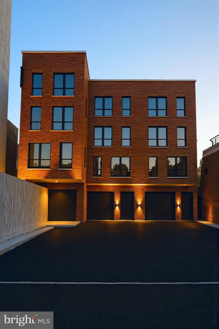 331 Reed Street, Philadelphia, PA 19147