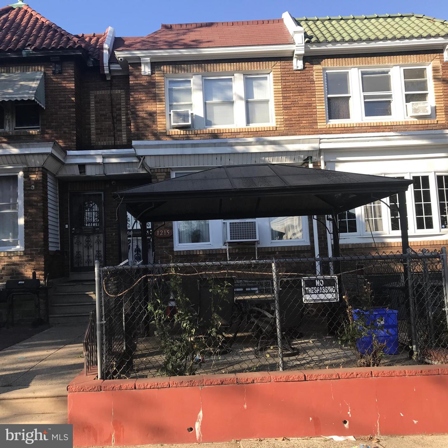 1215 Bridge St — photo