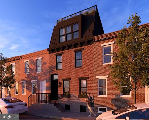 2427 S Marshall St — photo