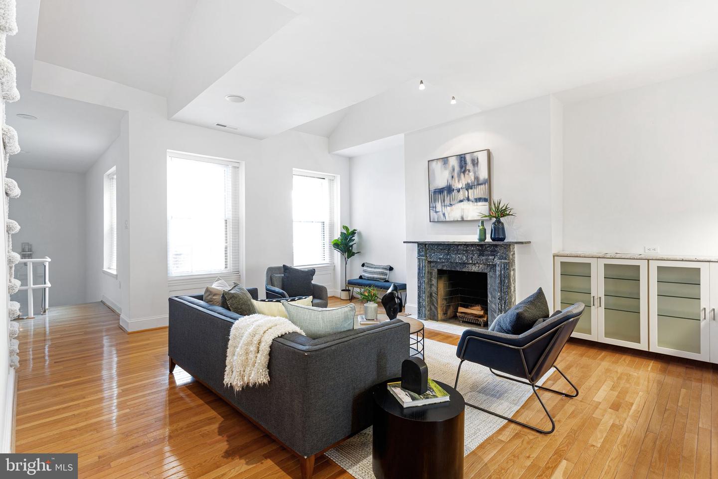 306 S 10th St #D — photo
