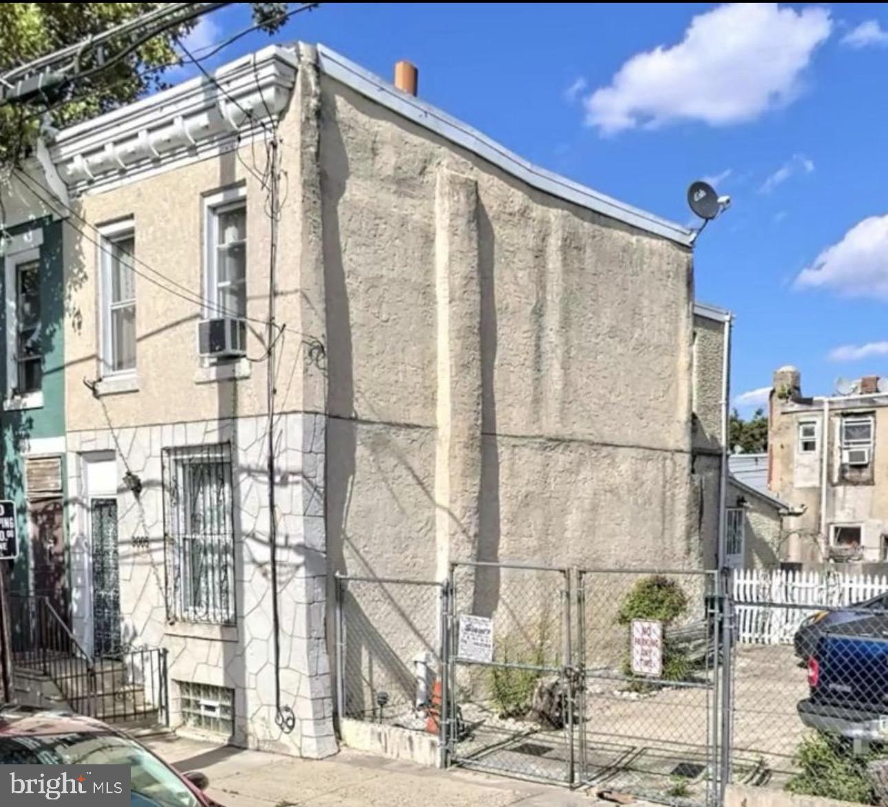 3005 N Lawrence St — photo