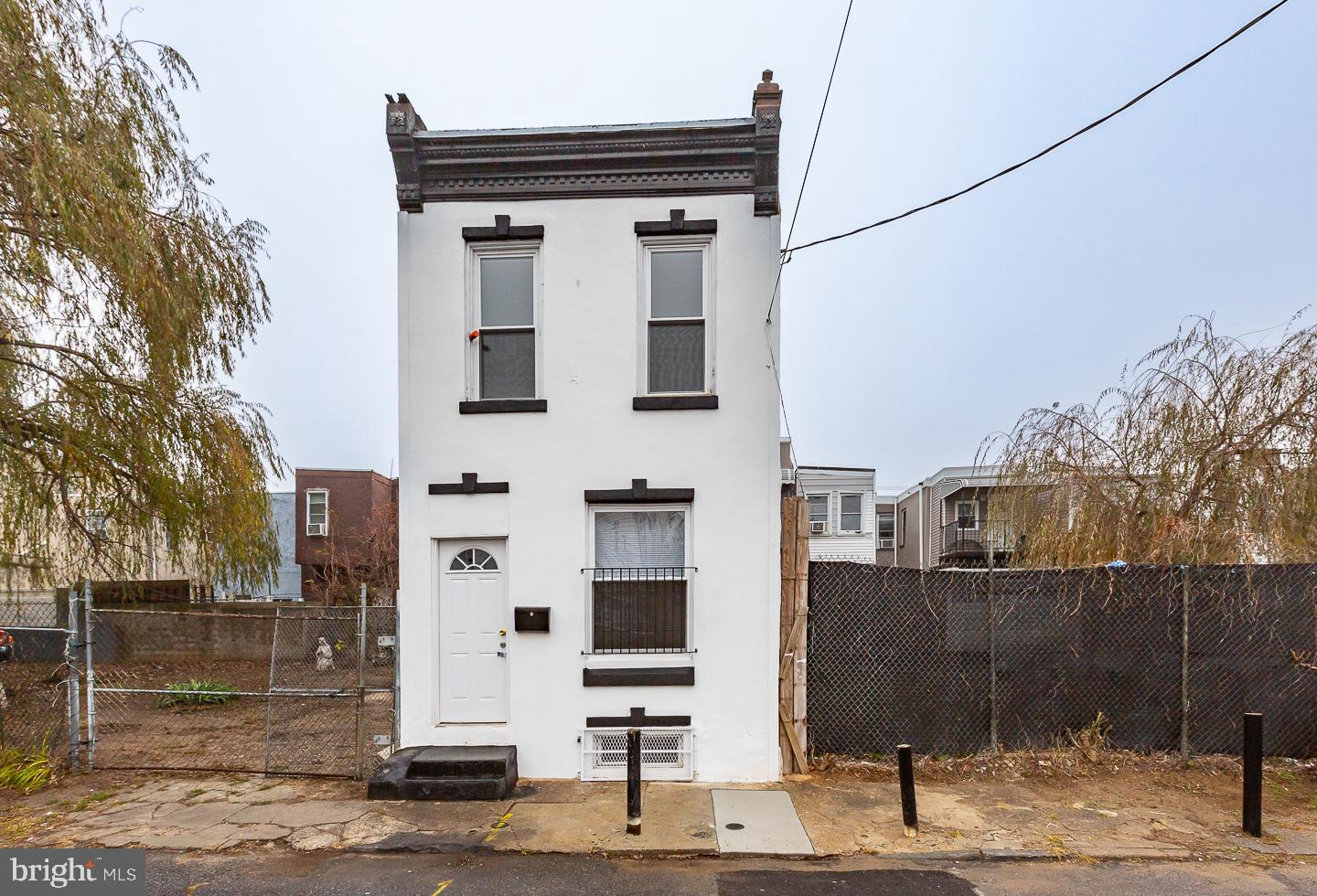 2735 N Waterloo St — photo
