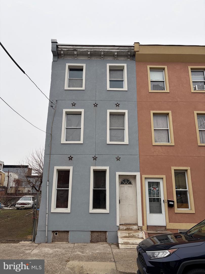 2957 N Fairhill St — photo