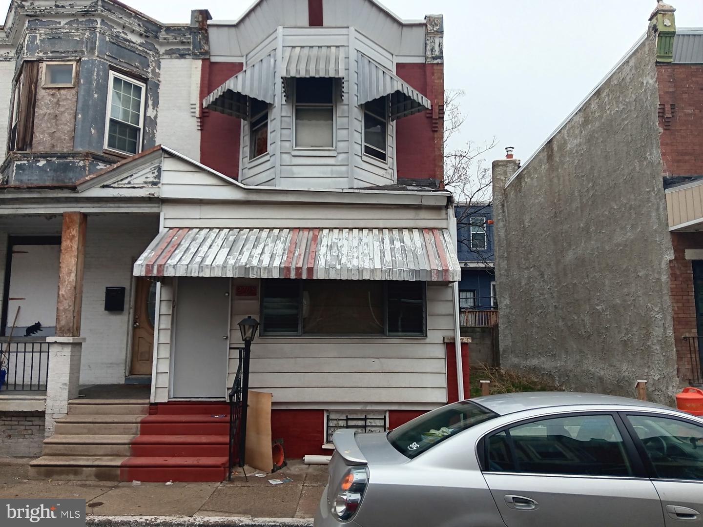 2705 W Seltzer St — photo
