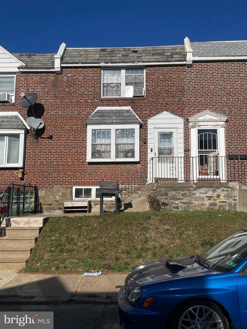1245 Hale St — photo