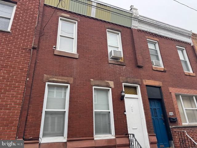 2329 S Hicks St — photo