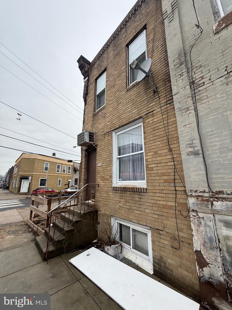 1903 Point Breeze Ave — photo