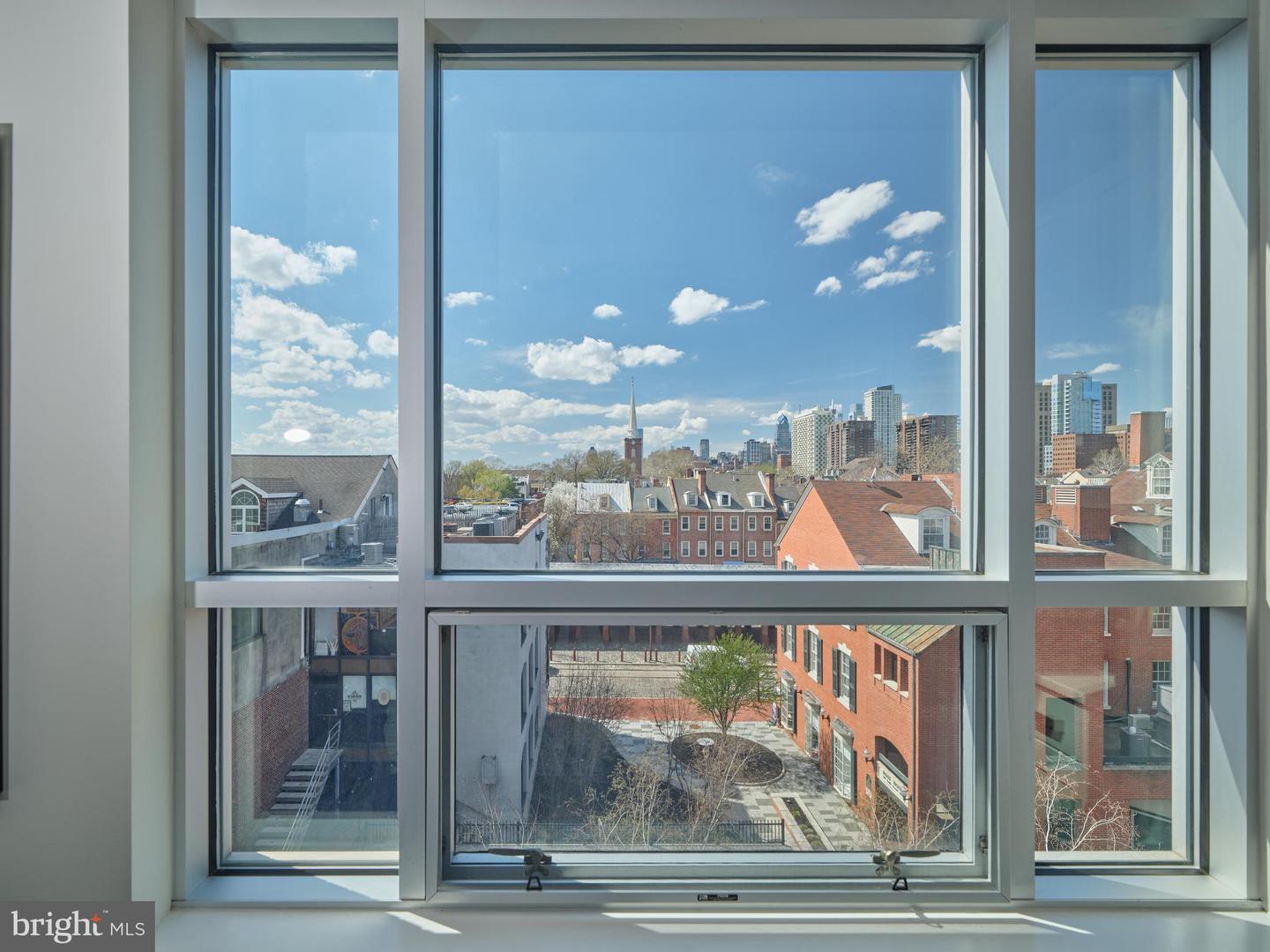 410 S Front St #405 — photo