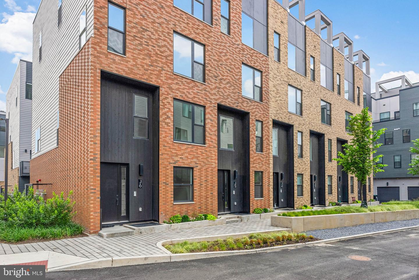 635 N 7th St #B1B — photo
