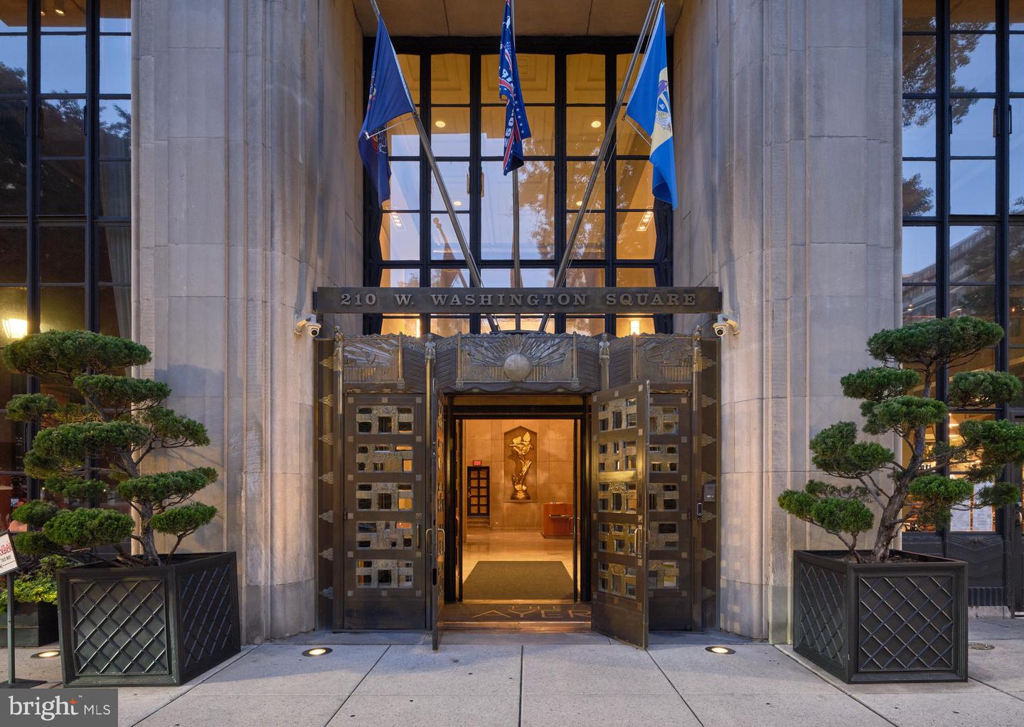 210 W Washington Sq #8SW — photo