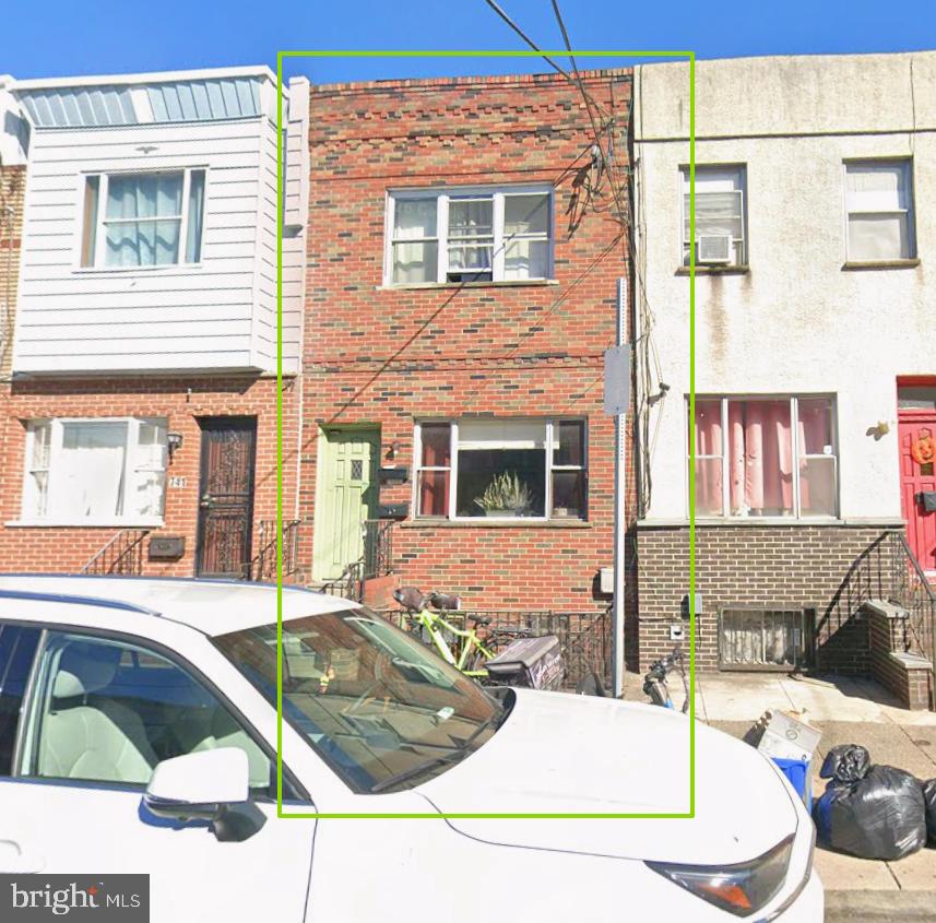739 W Porter St — photo