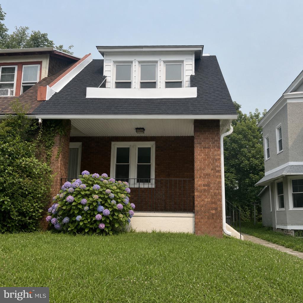 303 E Vernon Rd — photo
