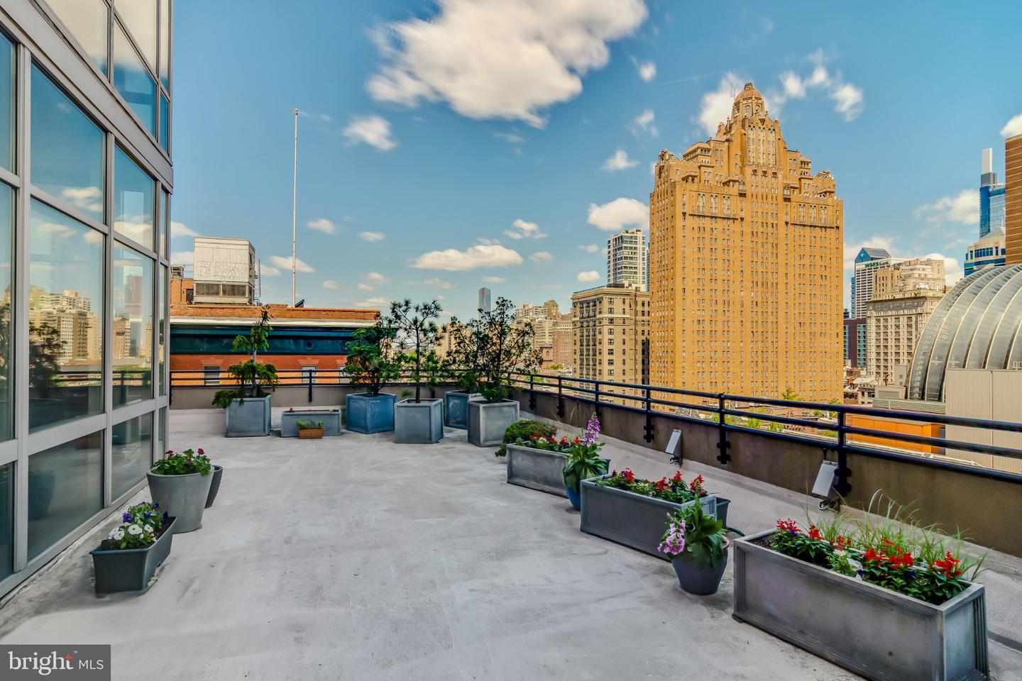 440 S Broad St #801 — photo