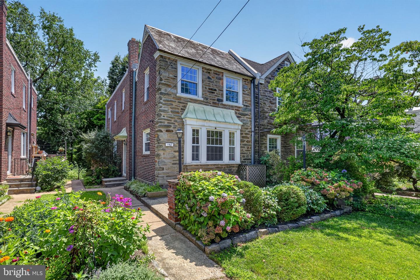 140 Rochelle Avenue, Philadelphia, PA 19128