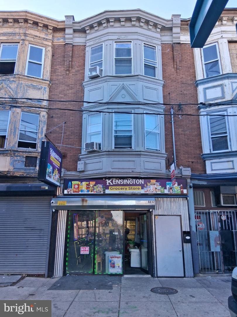 3232 Kensington Ave — photo