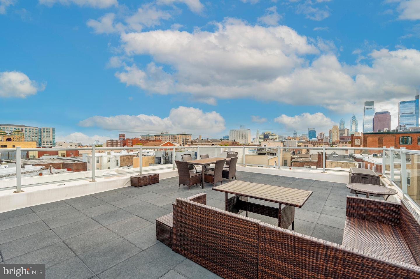 714-24 N Chadwick St #6 — photo