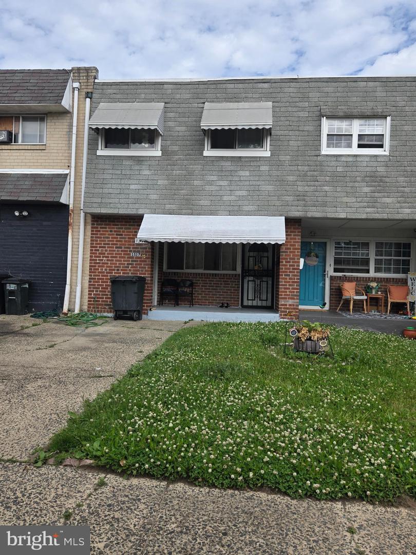 1517 Guilford Pl — photo