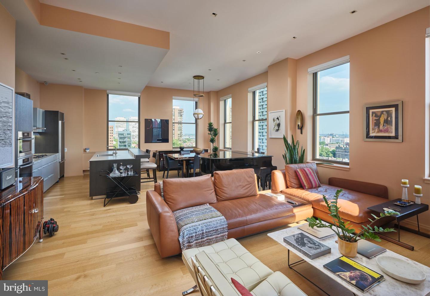 210 W Washington Sq #8SE — photo