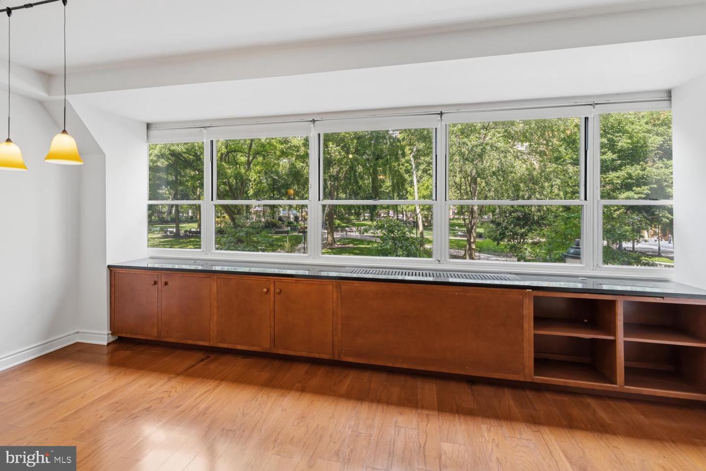 1810 Rittenhouse Sq #212 — photo