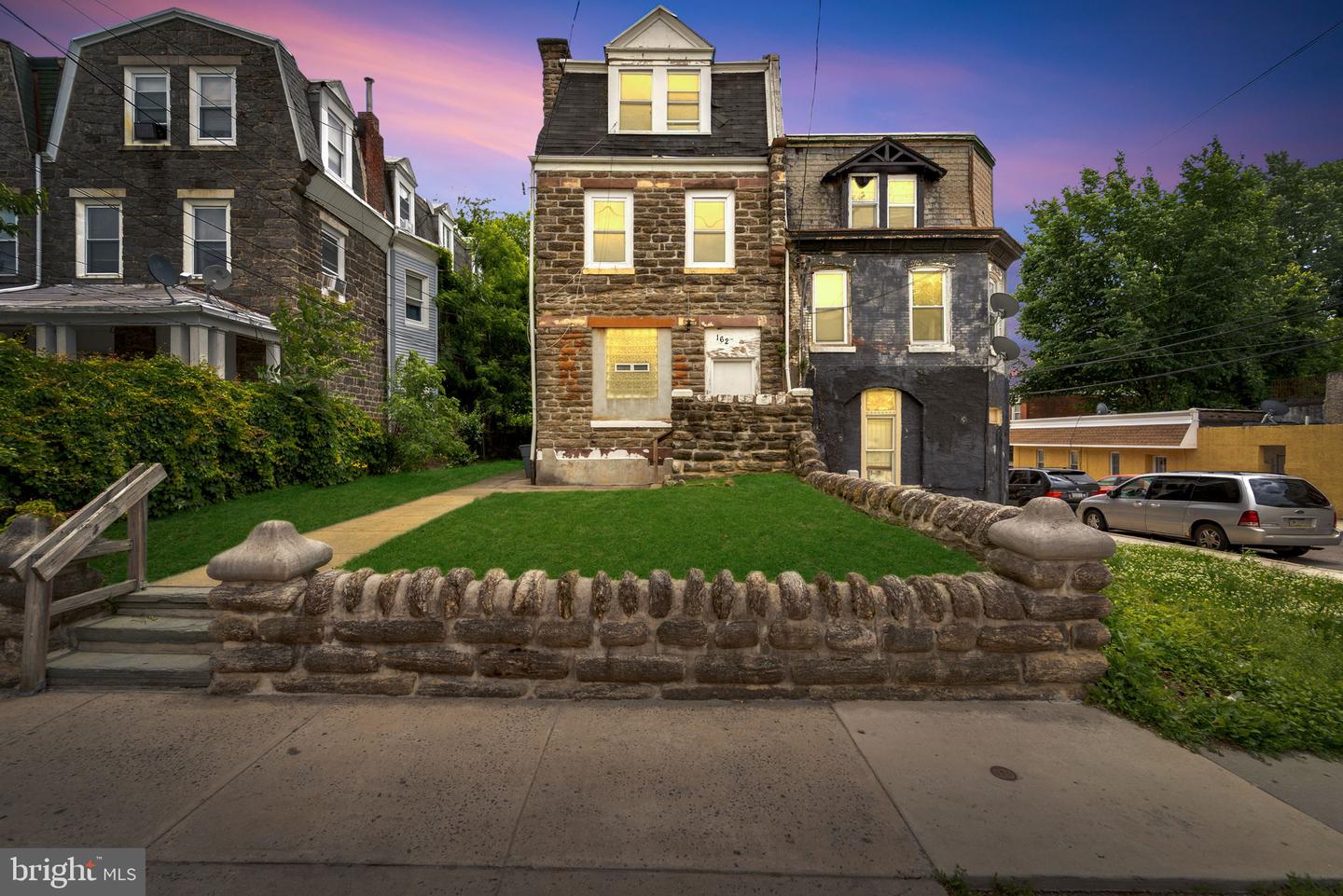 162 W Manheim St — photo