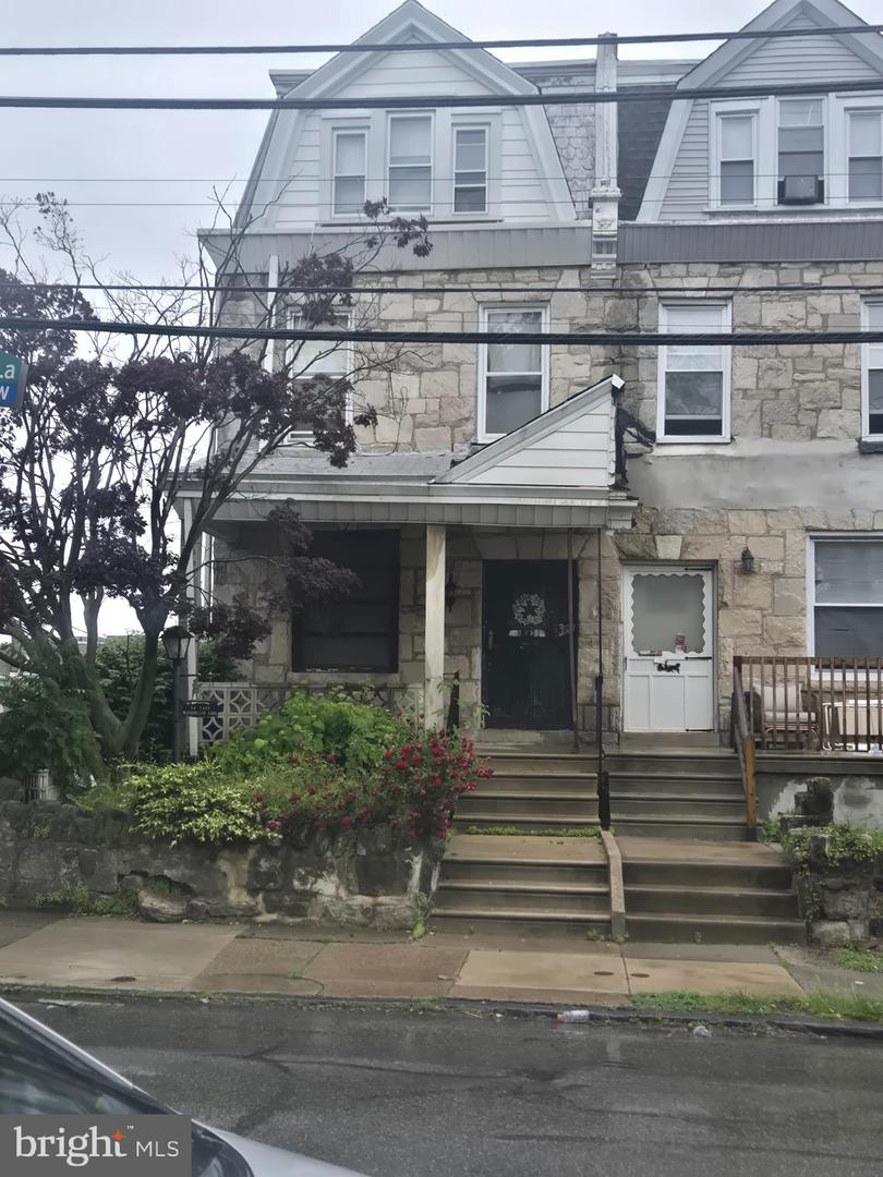 54 E Washington Ln — photo