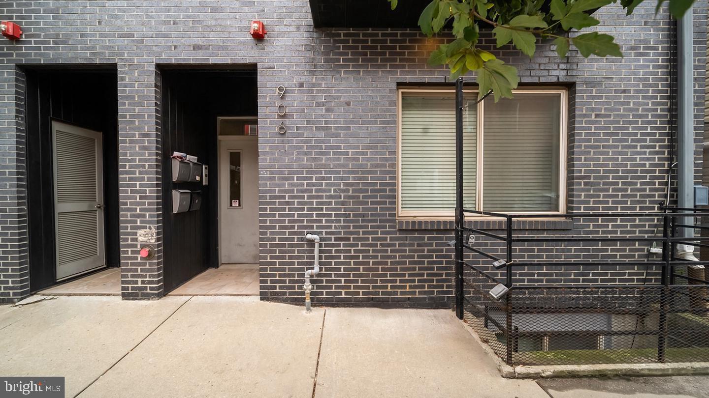 906 N 16th St #3R — photo