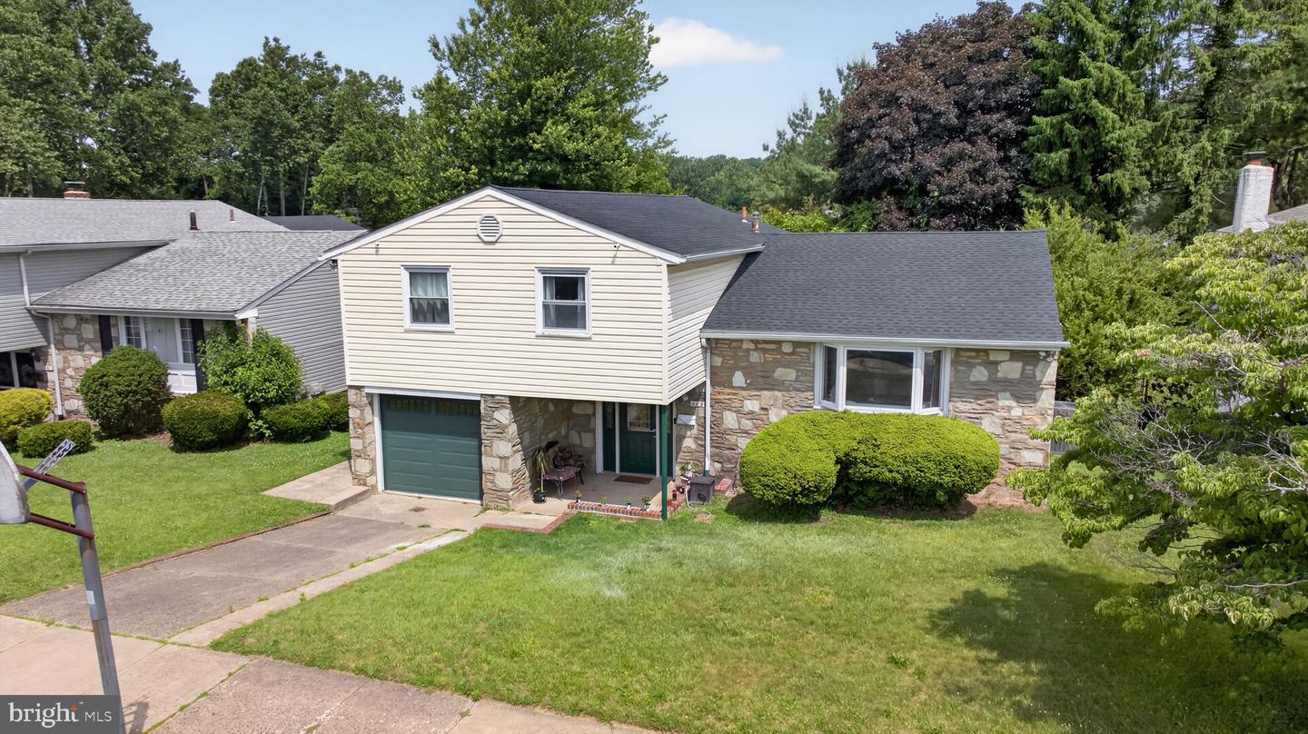 463 Pinewood Road, Philadelphia, PA 19116