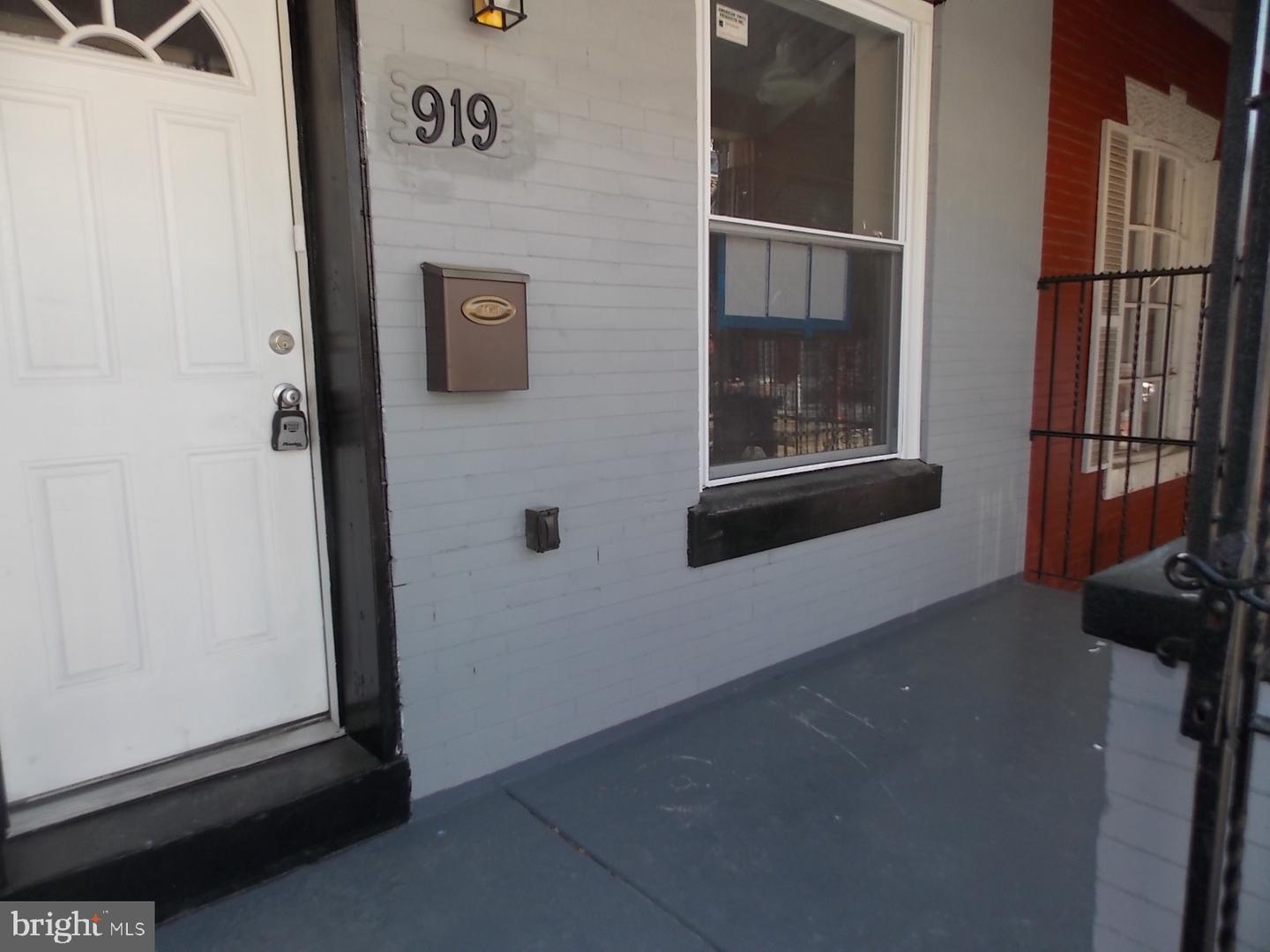 919 N St Bernard St — photo